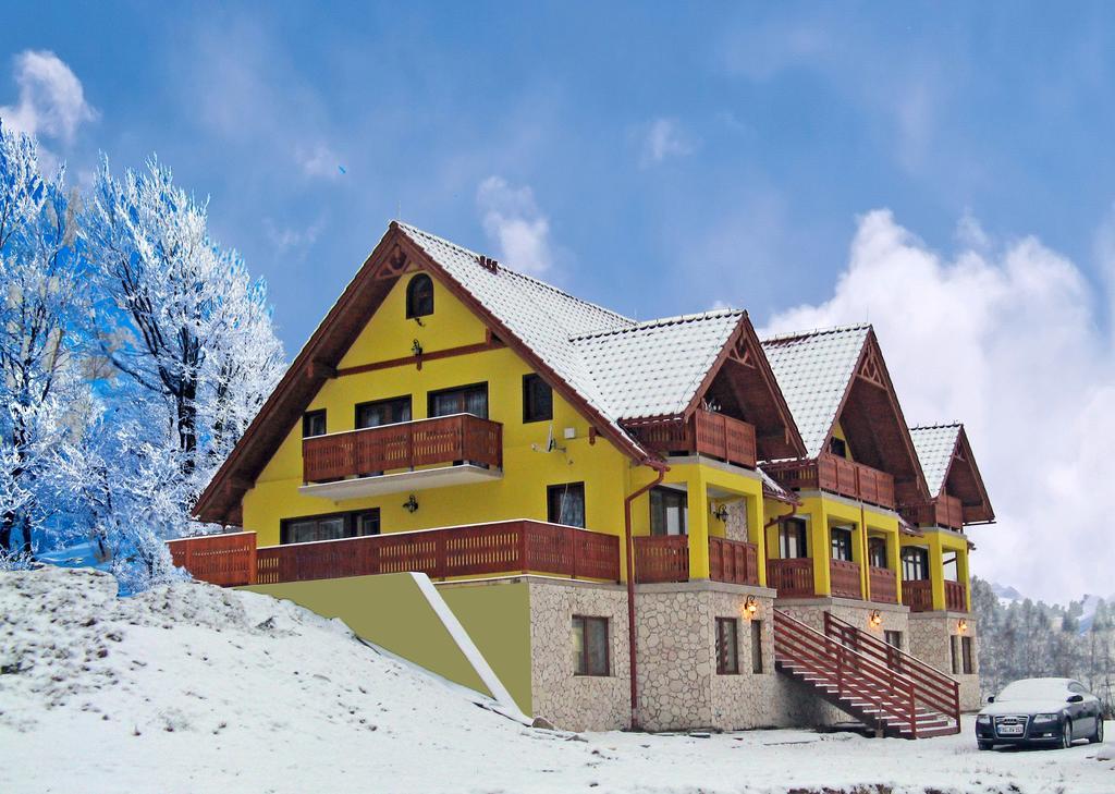 Pensjonat Zielone Wzgorze Boleslawow Stronie Slaskie Exterior photo