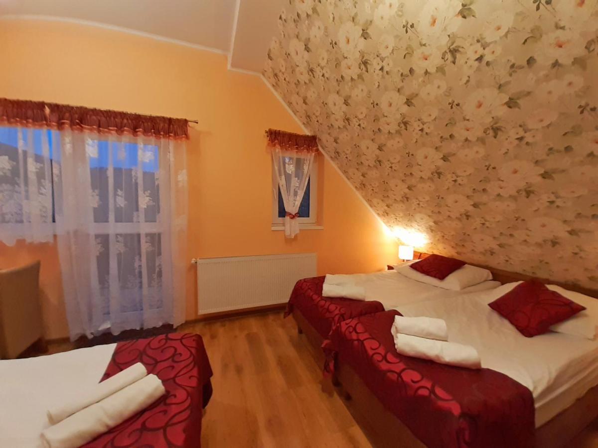 Pensjonat Zielone Wzgorze Boleslawow Stronie Slaskie Exterior photo